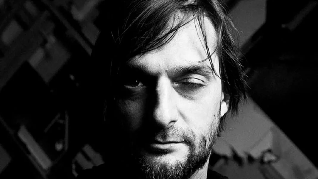 Чёрно-белый портрет Ricardo Villalobos